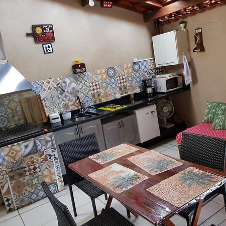 Casa Veraneio A 500 Metros Da Praia プライア・グランデ エクステリア 写真